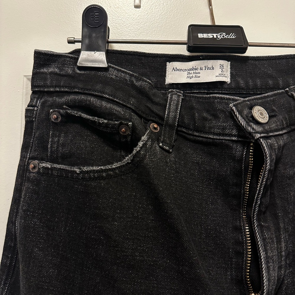 Abercrombie & Fitch The Mom High Rise Ripped Jeans